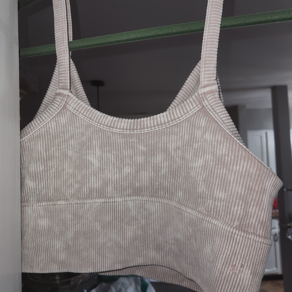 Zenana Ribbed V-Neck Tank Top - Picture 2 of 2